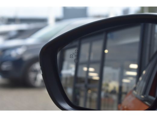 Peugeot e-2008 EV GT Pack 50 kWh 3 Fase | Afn. Trekhaak | Alcantara | Leder | Stoelverwarming | Adaptive Cruise ... ActivLease financial lease