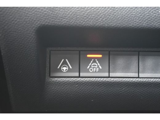 Peugeot e-2008 EV GT Pack 50 kWh 3 Fase | Afn. Trekhaak | Alcantara | Leder | Stoelverwarming | Adaptive Cruise ... ActivLease financial lease