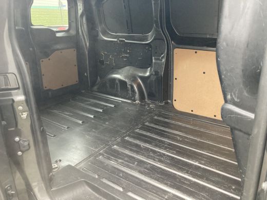 Peugeot Expert 2.0 BlueHDI 120 Standard Premium | Bluetooth | Cruise control | DAB+ radio met Bluetooth en USB a... ActivLease financial lease