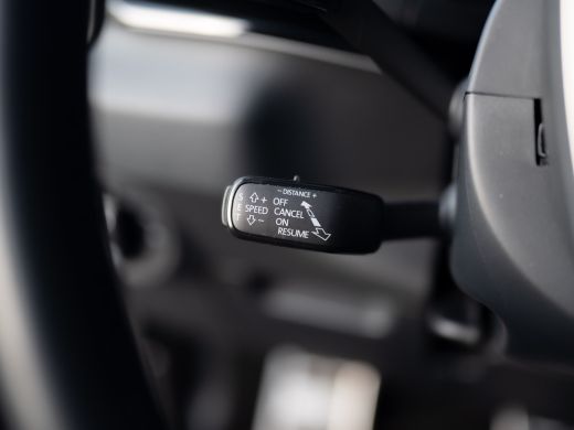 Skoda Karoq 1.5 TSI ACT Sportline Business | Panodak | Leder | Stoelgeheugen | Elk A-klep | Prijs Rijklaar!! ActivLease financial lease