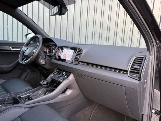 Skoda Karoq 1.5 TSI ACT Sportline Business | Panodak | Leder | Stoelgeheugen | Elk A-klep | Prijs Rijklaar!! ActivLease financial lease