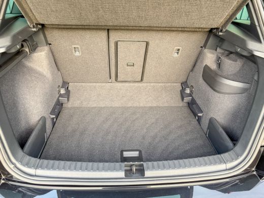 Skoda Karoq 1.5 TSI ACT Sportline Business | Panodak | Leder | Stoelgeheugen | Elk A-klep | Prijs Rijklaar!! ActivLease financial lease