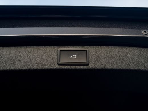 Skoda Karoq 1.5 TSI ACT Sportline Business | Panodak | Leder | Stoelgeheugen | Elk A-klep | Prijs Rijklaar!! ActivLease financial lease