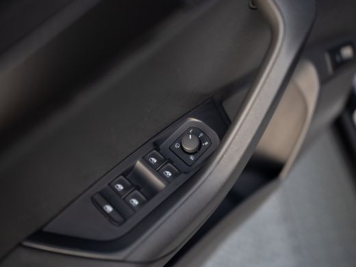 Skoda Karoq 1.5 TSI ACT Sportline Business | Panodak | Leder | Stoelgeheugen | Elk A-klep | Prijs Rijklaar!! ActivLease financial lease