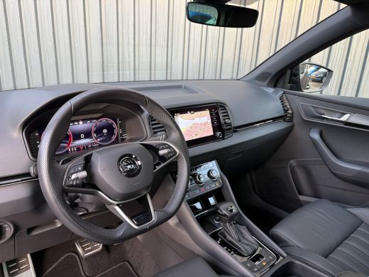 Skoda Karoq 1.5 TSI ACT Sportline Business | Panodak | Leder | Stoelgeheugen | Elk A-klep | Prijs Rijklaar!! ActivLease financial lease