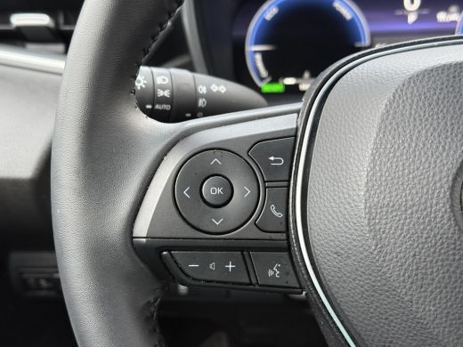 Toyota Corolla Touring Sports Hybrid 140 Dynamic **STOELVERWARMING/ PARKEERSENSOREN/ KEYLESS/ ADAPTIEF CRUISE CONTROL/ GARANTIE** ActivLease financial lease