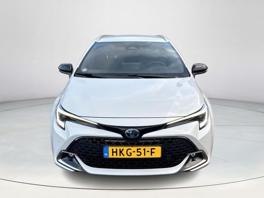 Toyota Corolla Touring Sports Hybrid 140 Dynamic **STOELVERWARMING/ PARKEERSENSOREN/ KEYLESS/ ADAPTIEF CRUISE CONTROL/ GARANTIE** ActivLease financial lease