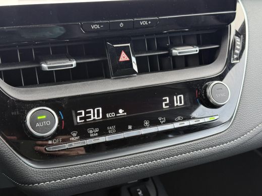 Toyota Corolla Touring Sports Hybrid 140 Dynamic **STOELVERWARMING/ PARKEERSENSOREN/ KEYLESS/ ADAPTIEF CRUISE CONTROL/ GARANTIE** ActivLease financial lease