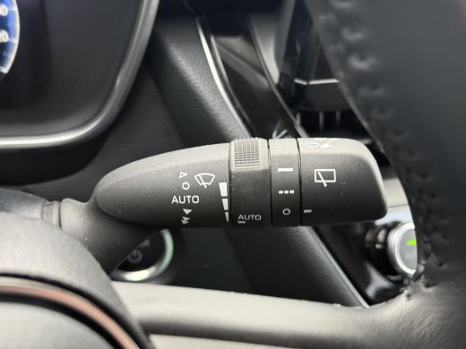 Toyota Corolla Touring Sports Hybrid 140 Dynamic **STOELVERWARMING/ PARKEERSENSOREN/ KEYLESS/ ADAPTIEF CRUISE CONTROL/ GARANTIE** ActivLease financial lease