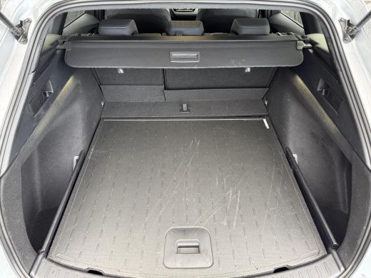 Toyota Corolla Touring Sports Hybrid 140 Dynamic **STOELVERWARMING/ PARKEERSENSOREN/ KEYLESS/ ADAPTIEF CRUISE CONTROL/ GARANTIE** ActivLease financial lease