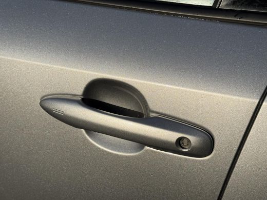 Toyota Corolla Touring Sports Hybrid 140 Dynamic **STOELVERWARMING/ PARKEERSENSOREN/ KEYLESS/ ADAPTIEF CRUISE CONTROL/ GARANTIE** ActivLease financial lease