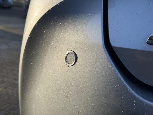 Toyota Corolla Touring Sports Hybrid 140 Dynamic **STOELVERWARMING/ PARKEERSENSOREN/ KEYLESS/ ADAPTIEF CRUISE CONTROL/ GARANTIE** ActivLease financial lease