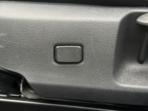 Toyota Corolla Touring Sports Hybrid 140 Dynamic **STOELVERWARMING/ PARKEERSENSOREN/ KEYLESS/ ADAPTIEF CRUISE CONTROL/ GARANTIE** ActivLease financial lease