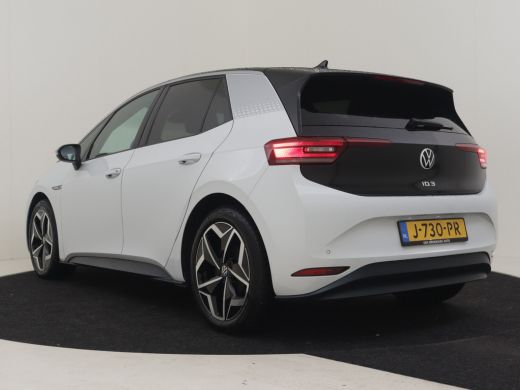 Volkswagen ID.3 First Plus 58 kWh 204pk | Camera achter | Navigatie | App connect | Stoelverwarming | Adaptief cr... ActivLease financial lease