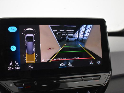 Volkswagen ID.3 First Plus 58 kWh 204pk | Camera achter | Navigatie | App connect | Stoelverwarming | Adaptief cr... ActivLease financial lease