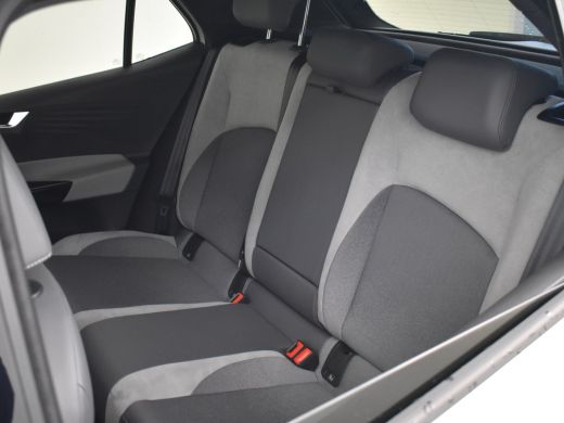 Volkswagen ID.3 First Plus 58 kWh 204pk | Camera achter | Navigatie | App connect | Stoelverwarming | Adaptief cr... ActivLease financial lease