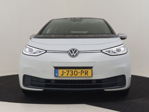 Volkswagen ID.3 First Plus 58 kWh 204pk | Camera achter | Navigatie | App connect | Stoelverwarming | Adaptief cr... ActivLease financial lease