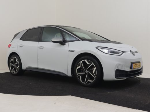 Volkswagen ID.3 First Plus 58 kWh 204pk | Camera achter | Navigatie | App connect | Stoelverwarming | Adaptief cr... ActivLease financial lease