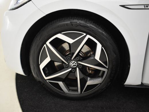Volkswagen ID.3 First Plus 58 kWh 204pk | Camera achter | Navigatie | App connect | Stoelverwarming | Adaptief cr... ActivLease financial lease