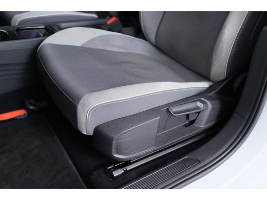 Volkswagen ID.3 First Plus 58 kWh | Eerste Eigenaar | 19" Velgen | Adaptieve Cruise Controle | Navigatie | Camera... ActivLease financial lease