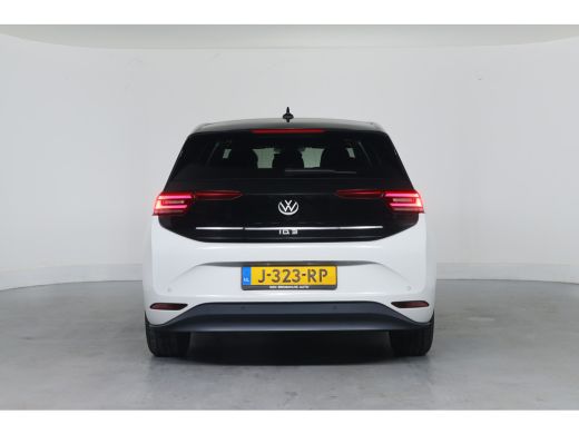 Volkswagen ID.3 First Plus 58 kWh | Eerste Eigenaar | 19" Velgen | Adaptieve Cruise Controle | Navigatie | Camera... ActivLease financial lease