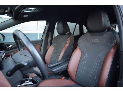 Volkswagen ID.4 Business 77 kWh | Trekhaak | Stuur- en Stoelverw. | Half Leer | 20" LM ActivLease financial lease