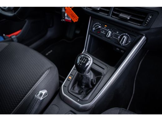 Volkswagen Polo 1.0 TSI Life | Airco | Cruise control adaptief | Metaalkleur ActivLease financial lease