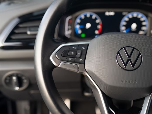 Volkswagen T-Roc 1.5 TSI R-Line Business | Black Style | Keyless | Elk. A-klep | Side Assist | IQ Light | Camera |... ActivLease financial lease