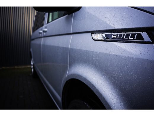 Volkswagen Transporter 2.0 TDI L2H1 | DC | Bulli | 200PK | Leder | Carplay | Virtual | Adapt Cruise ActivLease financial lease