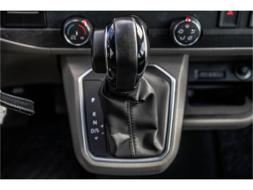 Volkswagen Transporter T6.1 2.0 TDI L2H1 | DC | Bulli | 200PK | Leder | Carplay | Virtual | Adapt Cruise ActivLease financial lease