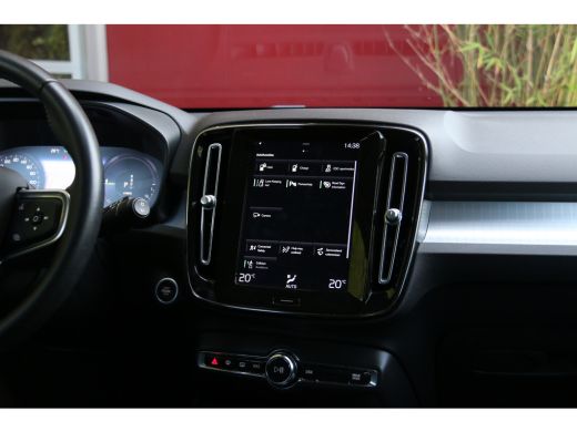 Volvo  XC40 1.5 T5 Recharge Business Pro | Camera | Keyless | Navigatie | 18" Velgen ActivLease financial lease
