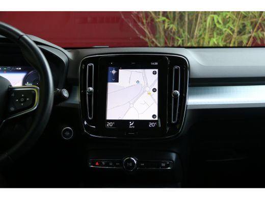 Volvo  XC40 1.5 T5 Recharge Business Pro | Camera | Keyless | Navigatie | 18" Velgen ActivLease financial lease