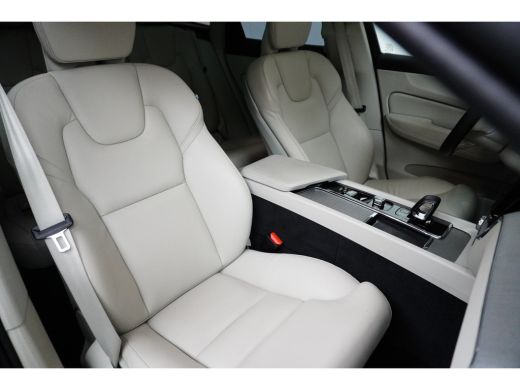 Volvo  XC60 2.0 T6 Plug-in hybrid AWD Plus Dark | Panoramadak | Stoel- & stuurverwarming | Keyless | 20" | Ca... ActivLease financial lease