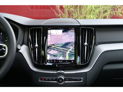 Volvo  XC60 2.0 T6 Plug-in hybrid AWD Plus Dark | Trekhaak | 360 Camera | Panoramadak | Memory | Pilot Assist ActivLease financial lease