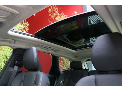 Volvo  XC60 2.0 T6 Plug-in hybrid AWD Plus Dark | Trekhaak | 360 Camera | Panoramadak | Memory | Pilot Assist ActivLease financial lease