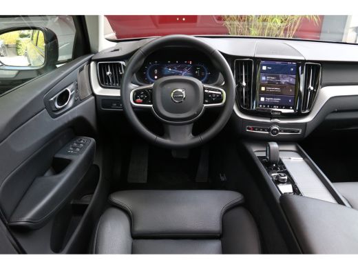Volvo  XC60 2.0 T6 Plug-in hybrid AWD Ultimate Dark | Trekhaak | 360 Camera | Head-up | Panoramadak | Memory ... ActivLease financial lease