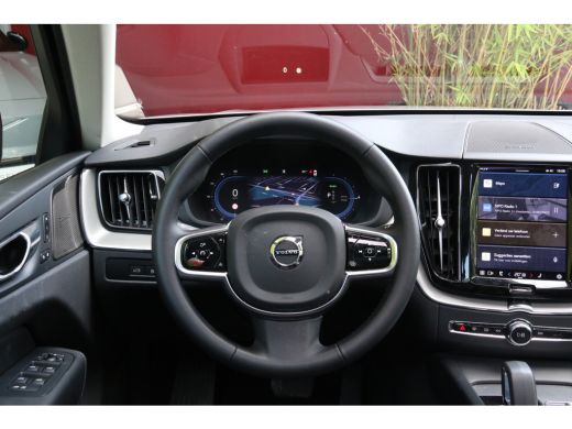 Volvo  XC60 2.0 T6 Plug-in hybrid AWD Ultimate Dark | Trekhaak | 360 Camera | Head-up | Panoramadak | Memory ... ActivLease financial lease