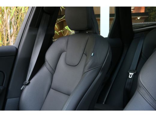 Volvo  XC60 2.0 T6 Plug-in hybrid AWD Ultimate Dark | Trekhaak | 360 Camera | Head-up | Panoramadak | Memory ... ActivLease financial lease