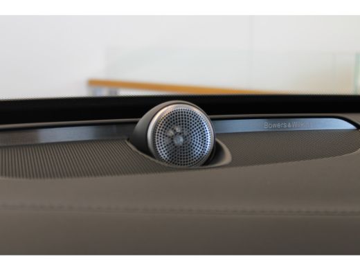 Volvo  XC90 T8 455PK Ultimate Dark | Luchtvering | Trekhaak | Massage/Ventilatie | 360&deg; | BW Audio | 21'' ActivLease financial lease