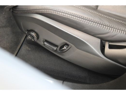 Volvo  XC90 T8 455PK Ultimate Dark | Luchtvering | Trekhaak | Massage/Ventilatie | 360&deg; | BW Audio | 21'' ActivLease financial lease