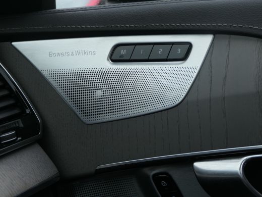 Volvo  XC90 T8 Recharge AWD Ultimate Dark | Massage | Luchtvering | Bowers&Wilkins | 22 Inch | Trekhaak | Gev... ActivLease financial lease