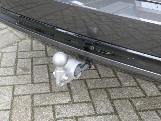 Volvo  XC90 T8 Recharge AWD Ultimate Dark | Massage | Luchtvering | Bowers&Wilkins | 22 Inch | Trekhaak | Gev... ActivLease financial lease