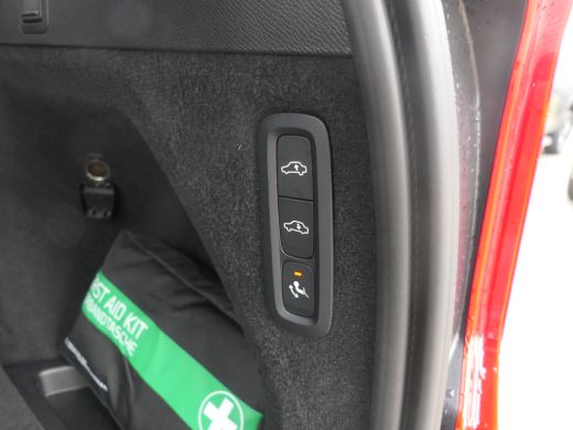 Volvo  XC90 T8 Recharge AWD Ultimate Dark | Massage | Luchtvering | Bowers&Wilkins | 22 Inch | Trekhaak | Gev... ActivLease financial lease