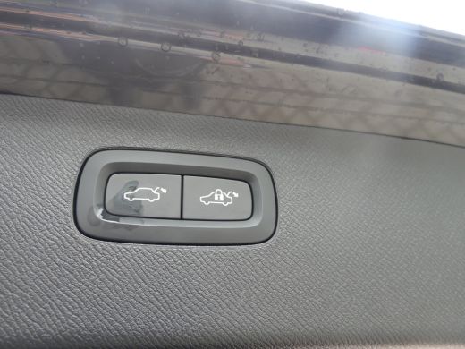 Volvo  XC90 T8 Recharge AWD Ultimate Dark | Massage | Luchtvering | Bowers&Wilkins | 22 Inch | Trekhaak | Gev... ActivLease financial lease
