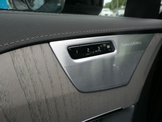 Volvo  XC90 T8 Recharge AWD Ultimate Dark | Massage | Luchtvering | Bowers&Wilkins | 22 Inch | Trekhaak | Gev... ActivLease financial lease