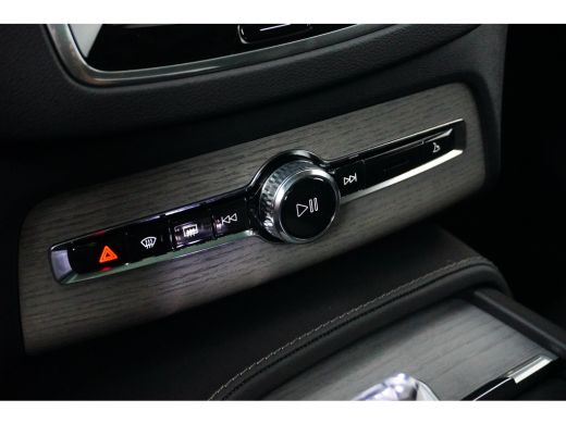 Volvo  XC90 T8 Ultimate Dark | B&W | HUD | Luchtvering | Trekhaak | 360 | Stoelventilatie | ActivLease financial lease