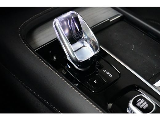 Volvo  XC90 T8 Ultimate Dark | B&W | HUD | Luchtvering | Trekhaak | 360 | Stoelventilatie | ActivLease financial lease