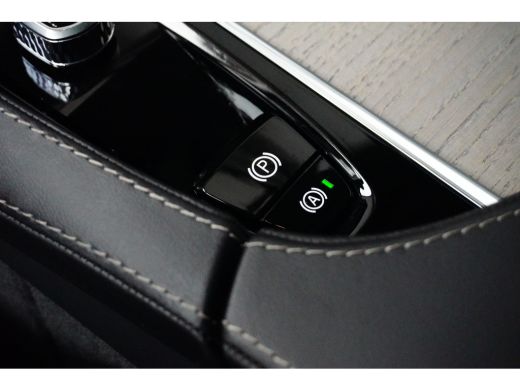 Volvo  XC90 T8 Ultimate Dark | B&W | HUD | Luchtvering | Trekhaak | 360 | Stoelventilatie | ActivLease financial lease