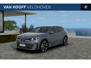 BMW iX3 50 xDrive M Sport / Panoramadak / Trekhaak / Parking Assistant Professional / Stuurverwarming / H...