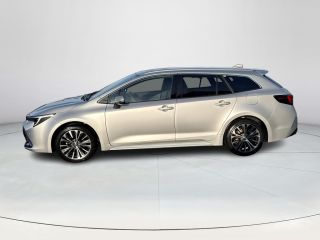 Toyota Corolla Touring Sports Hybrid 140 Dynamic **STOELVERWARMING/ PARKEERSENSOREN/ KEYLESS/ ADAPTIEF CRUISE CONTROL/ GARANTIE**